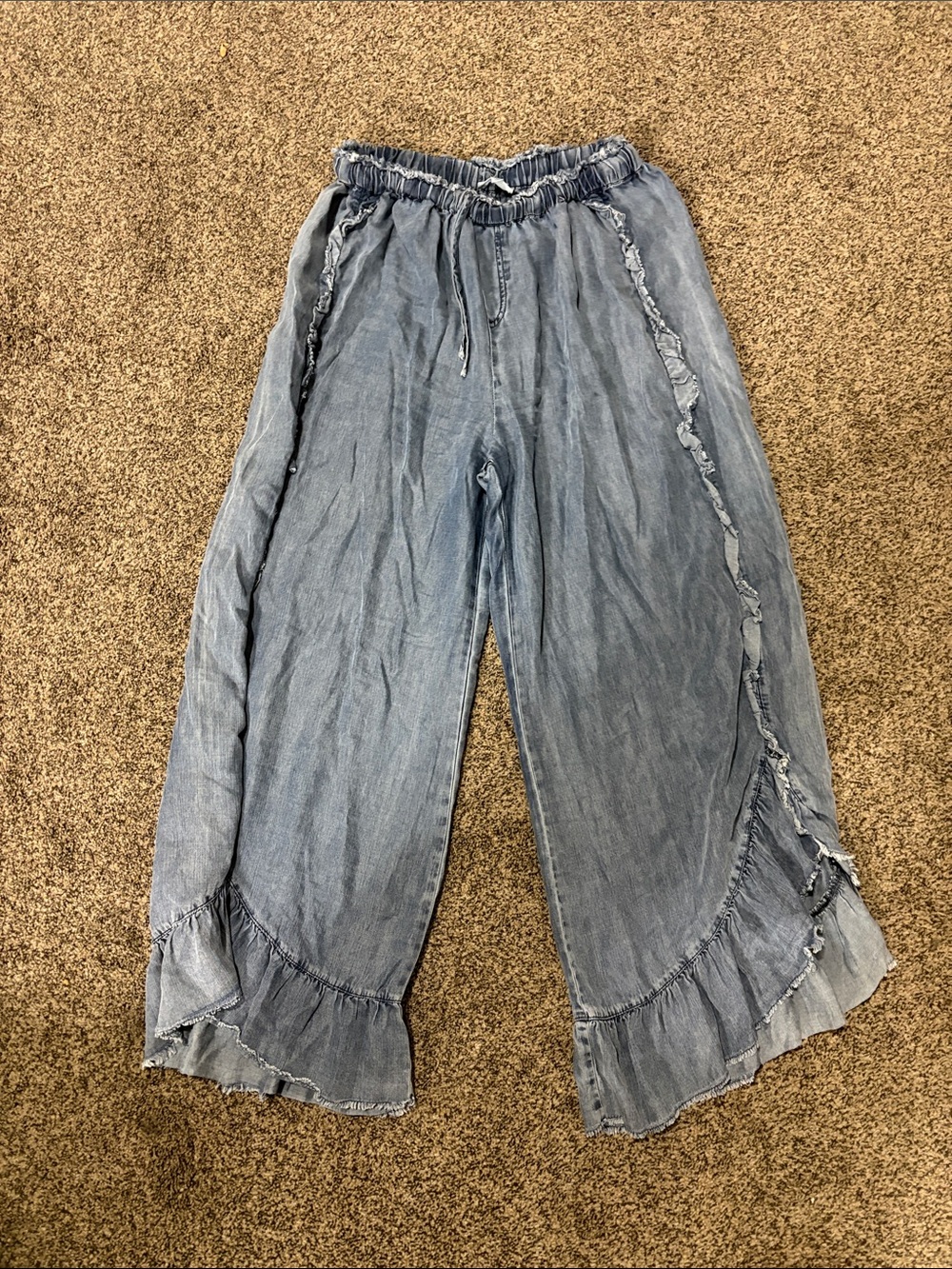 Easel Los Ángeles light Blue Ruffled Wide-Leg Jeans for Women